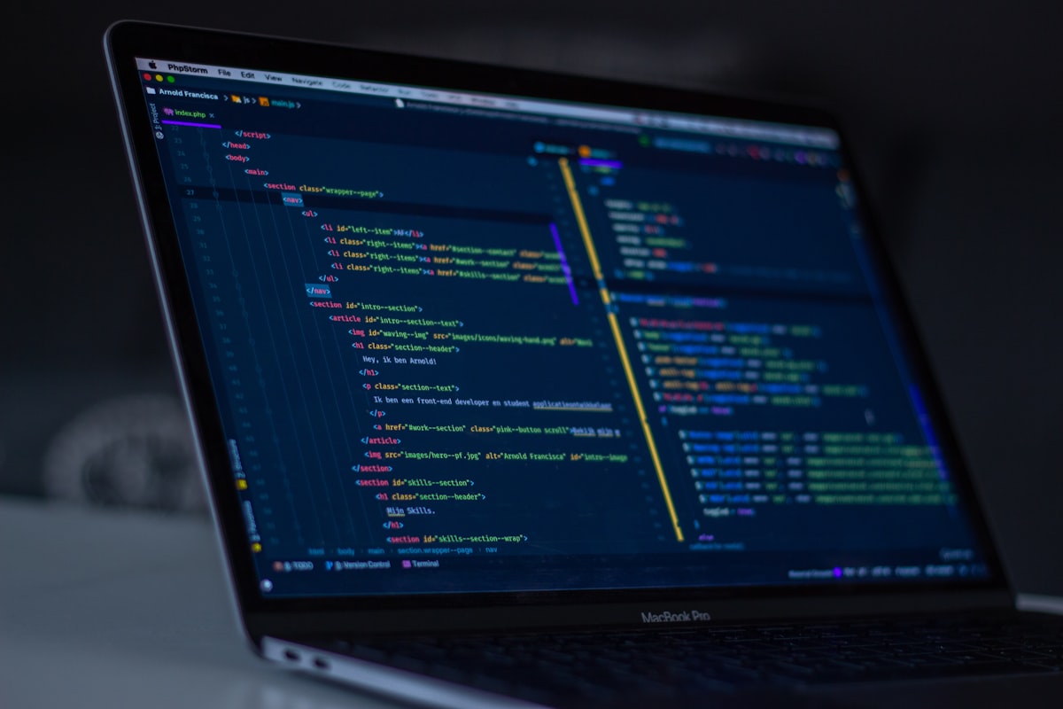 Bitwarden gerenciador de senhas open source sinais preocupantes
